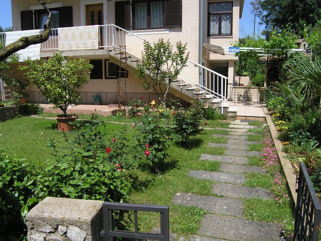 Apartments Ines 克尔克 外观 照片
