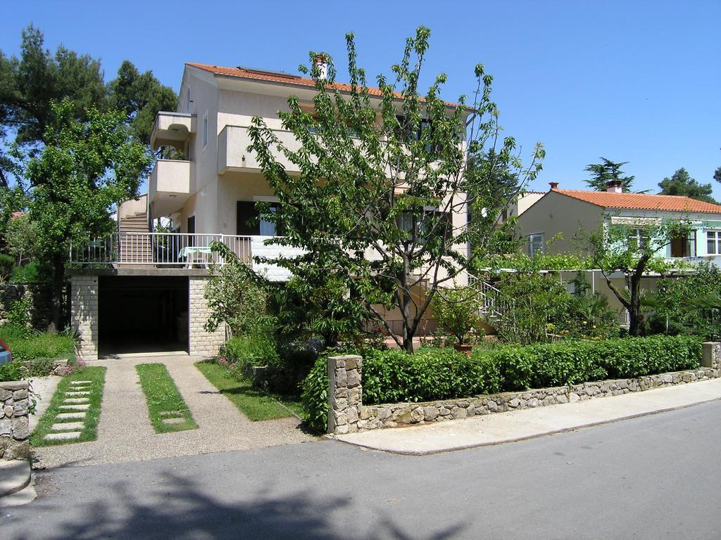 Apartments Ines 克尔克 外观 照片