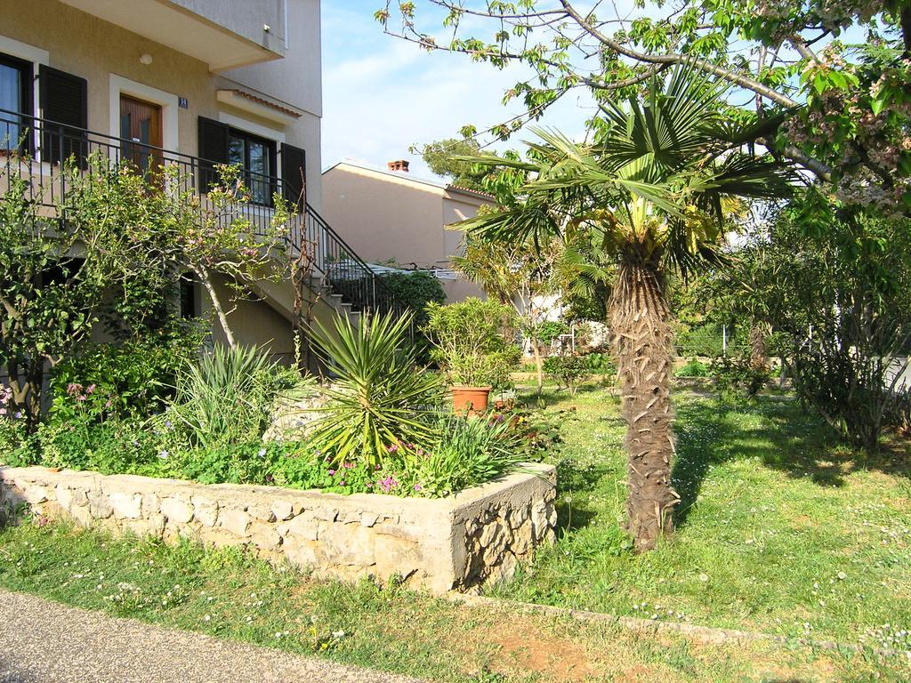 Apartments Ines 克尔克 外观 照片