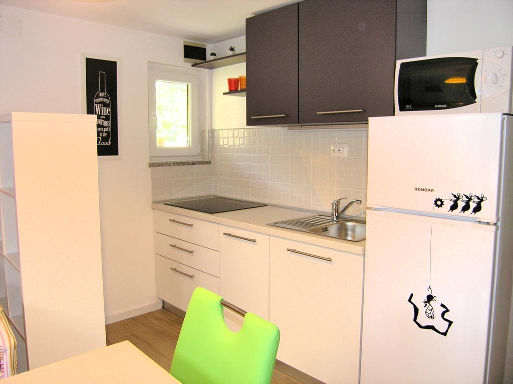 Apartments Ines 克尔克 外观 照片