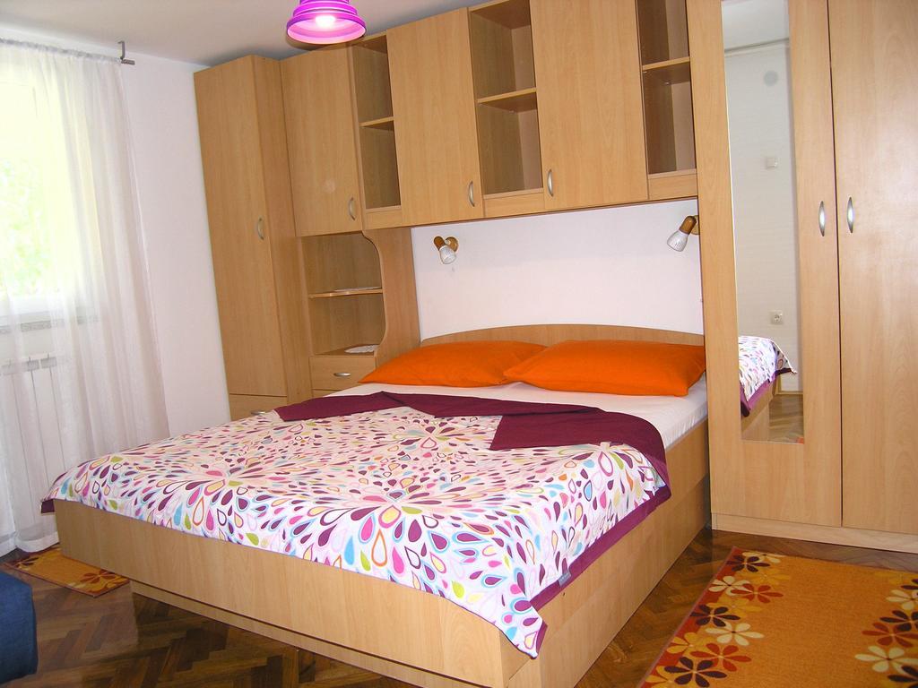 Apartments Ines 克尔克 外观 照片